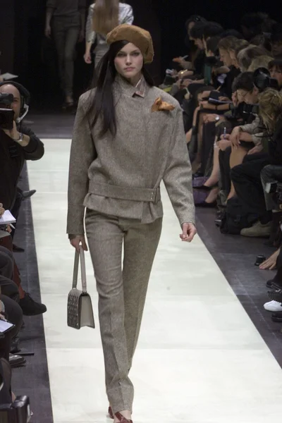 Look 4